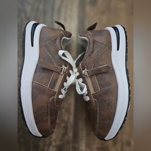 Faux Leather Sneakers Sz 7.5 (38)